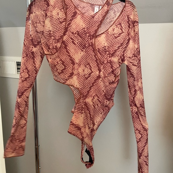 NEVER WORN - Urban Outfitters Bodysuit - Picture 2 of 5